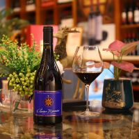 黄金盘西拉红葡萄酒